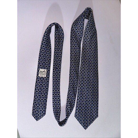 Hermes Navy Blue With Cream Design 55”(1400mm)L X 3”(76.2)W (990 SA) 100% Silk - Picture 3 of 4